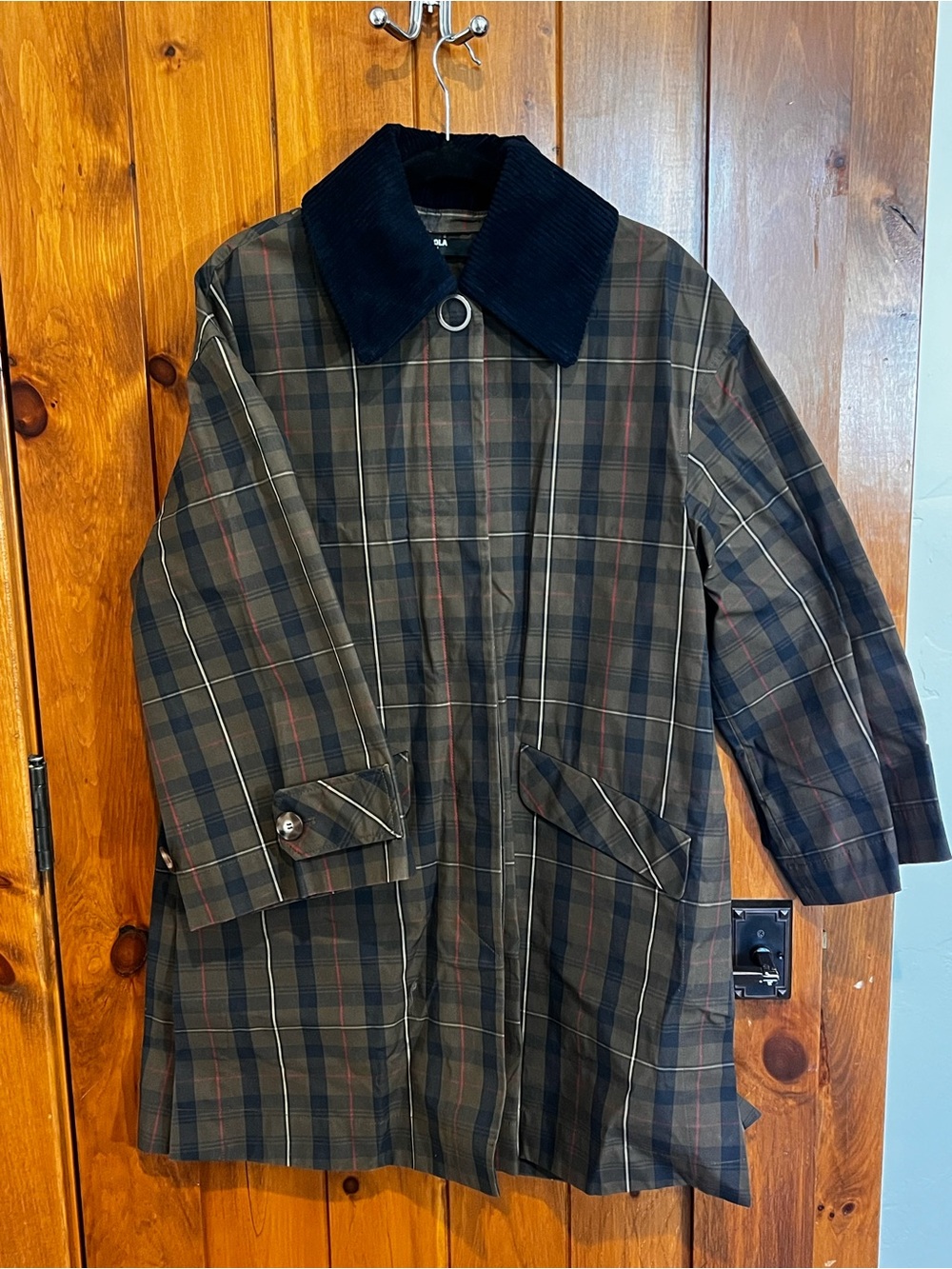 Women’s Oversized Plaid Waxed Cotton Coat with Corduroy Collar - Black/Brown